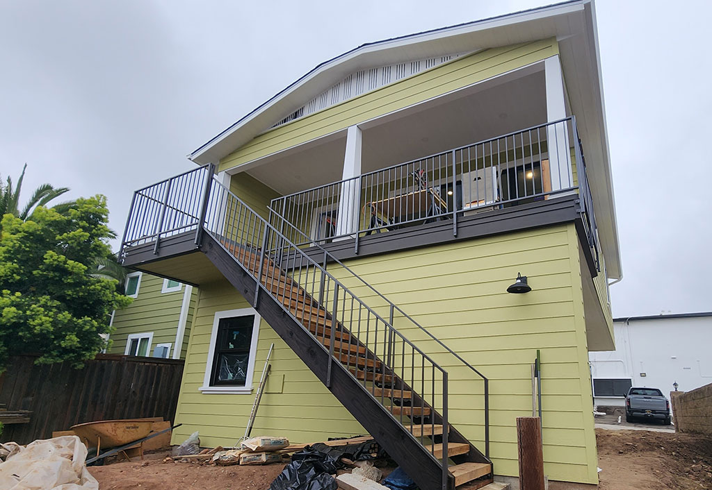 Detached ADU with Garage